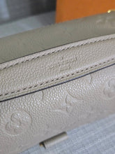 Load image into Gallery viewer, Louis Vuitton LV Pochette Metis Turtledove/Dune Emprinted Leather
