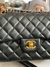 Load image into Gallery viewer, Chanel series 1 (circa 1989-1991) Black Lambskin 24K GHW Small Classic Double Flap Vintage Bag

