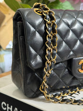 Load image into Gallery viewer, Chanel series 1 (circa 1989-1991) Black Lambskin 24K GHW Small Classic Double Flap Vintage Bag
