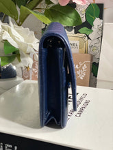 Load image into Gallery viewer, Chanel series 24 17B 2017 Fall/Winter Collection Navy Caviar SHW Classic Wallet on chain (WOC)
