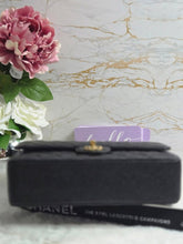 Load image into Gallery viewer, Chanel series 20 2015 Black Caviar GHW 11.12 Timeless ML Medium Classic Double Flap Bag

