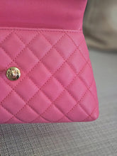 Load image into Gallery viewer, Chanel series 31 21P 2021 Pre Spring/Summer Collection Pink Caviar Coco Handle Flap Bag with Top Handle and Detachable Strap size Small
