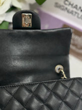 Load image into Gallery viewer, Chanel series 24 17B 2017 Fall/Winter Collection Black caviar LGHW Mini Rectangular Flap Bag with Burgundy Leather lining
