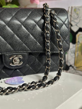 Load image into Gallery viewer, Chanel Series 18 (2014) Black caviar Silver hardware Medium ML Timeless Classic Double Flap Bag
