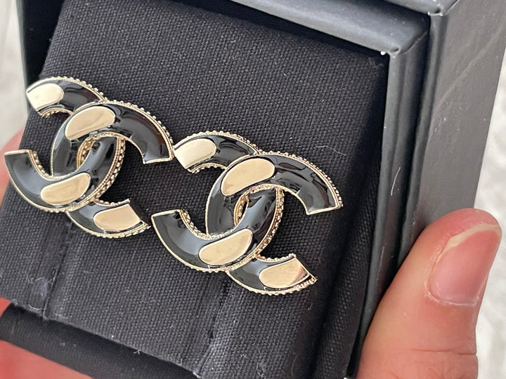 Chanel 21A Gold and Black CC Earrings