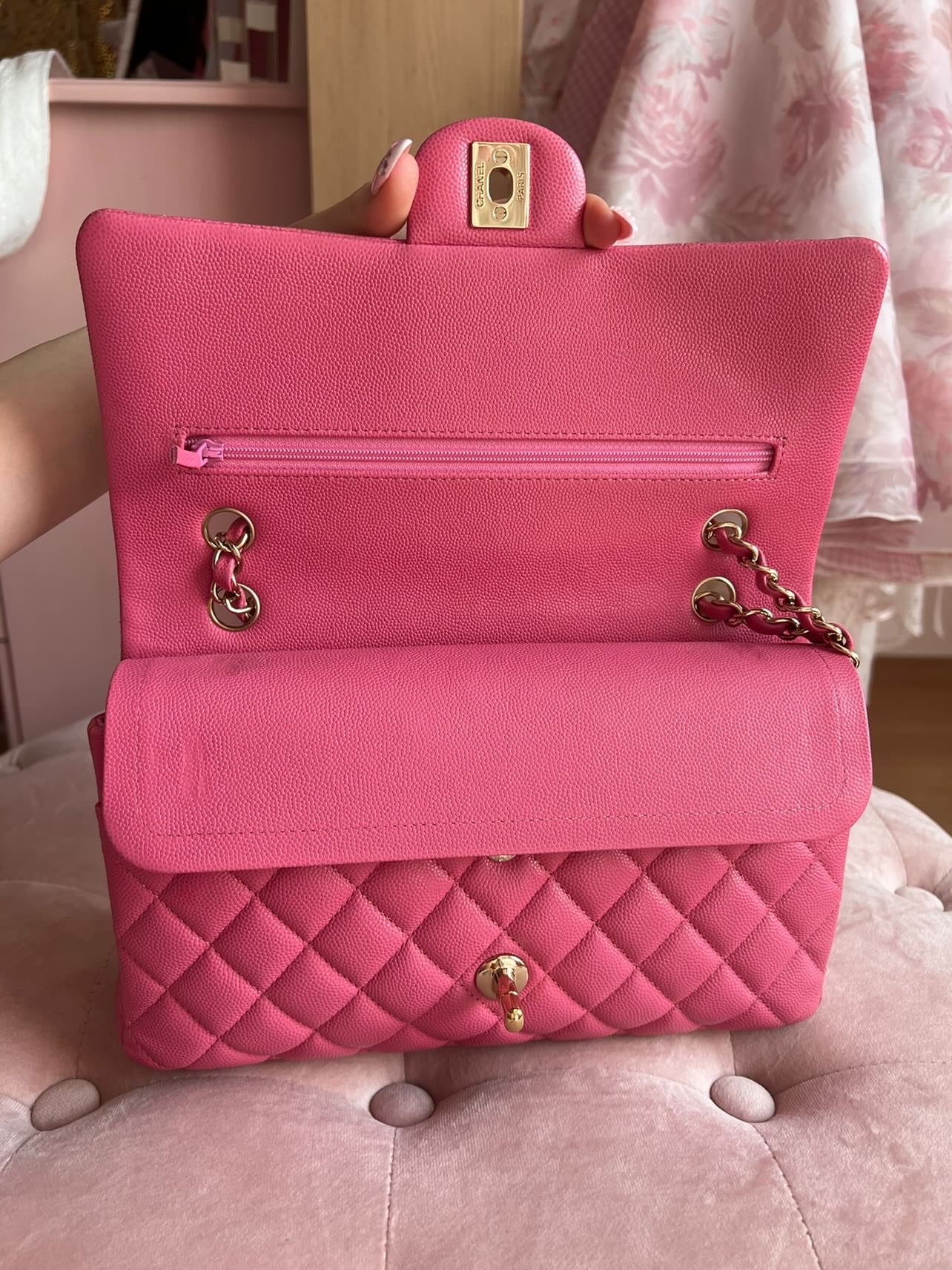 ❤️CHANEL Barbie Pink Flap Bag