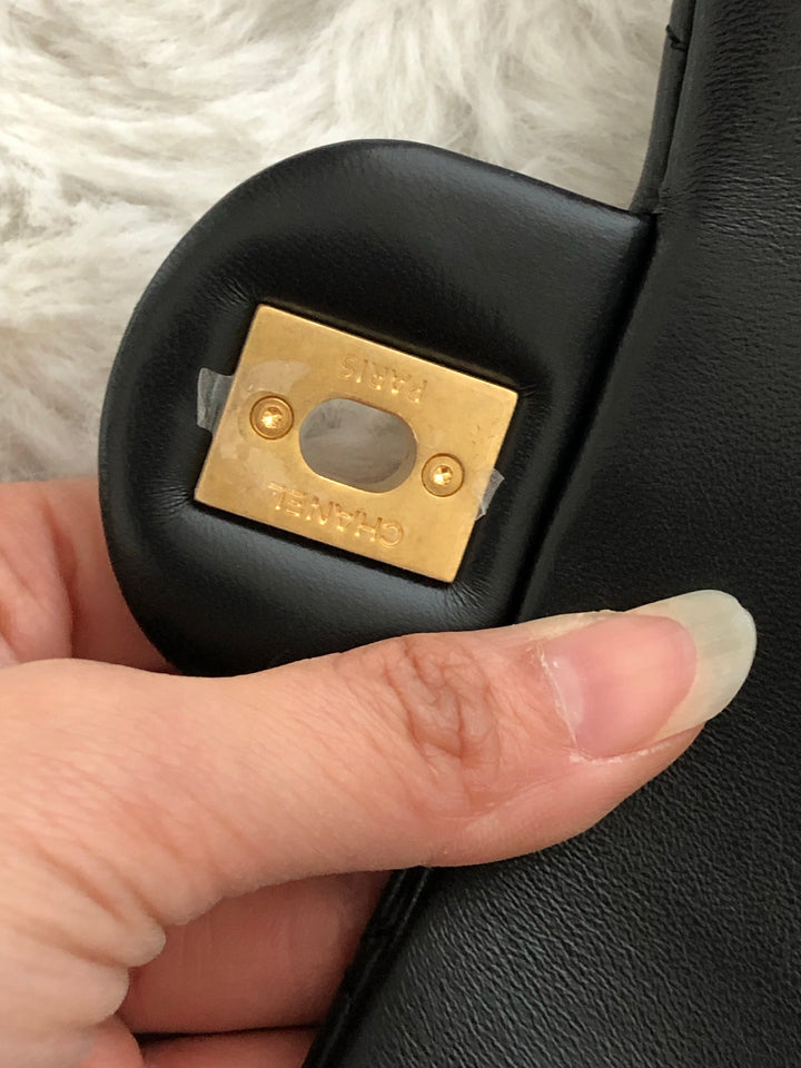 Chanel 22P Black Lambskin GHW Square mini flap bag