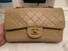 Load image into Gallery viewer, Chanel series 1 Beige Lambskin 24K GHW Small classic double flap bag
