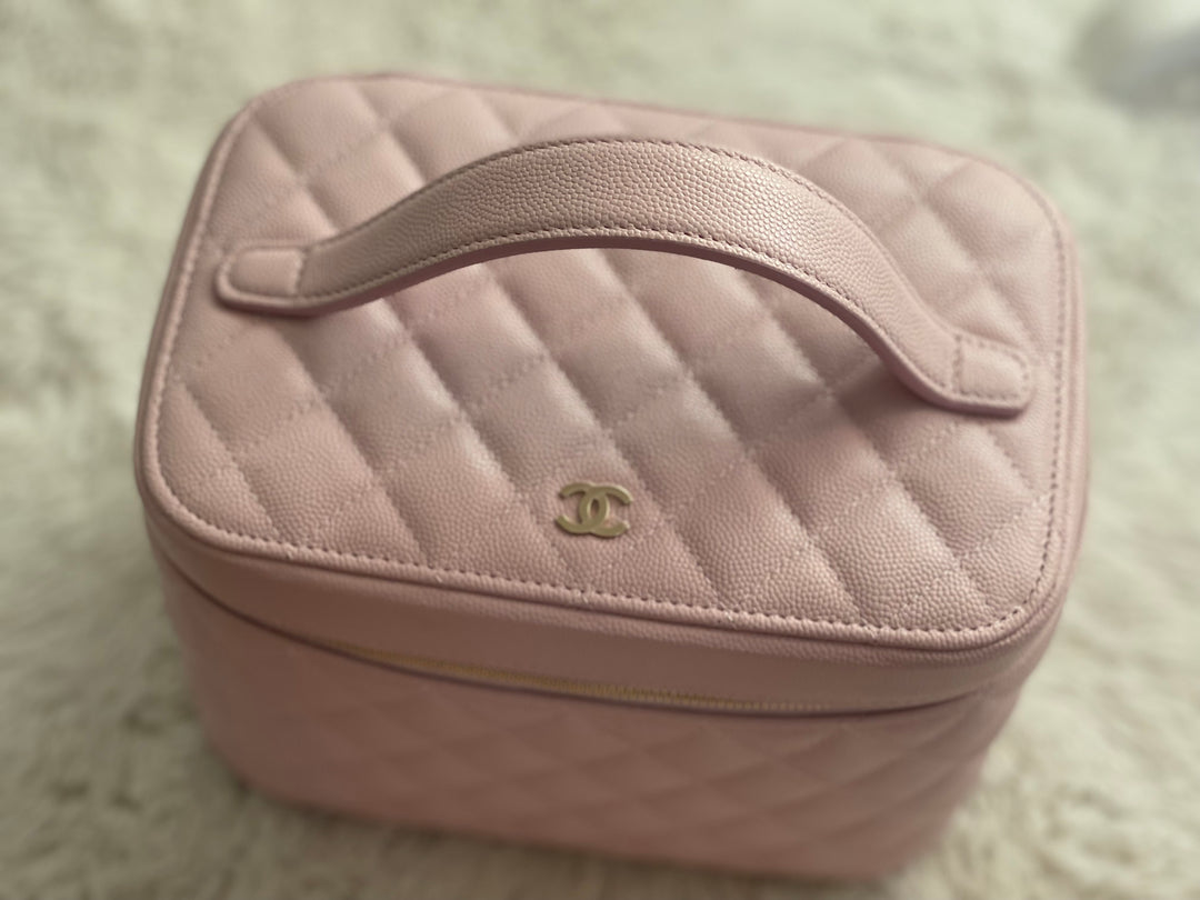 Chanel 21S pink caviar LGHW Large Vanity case