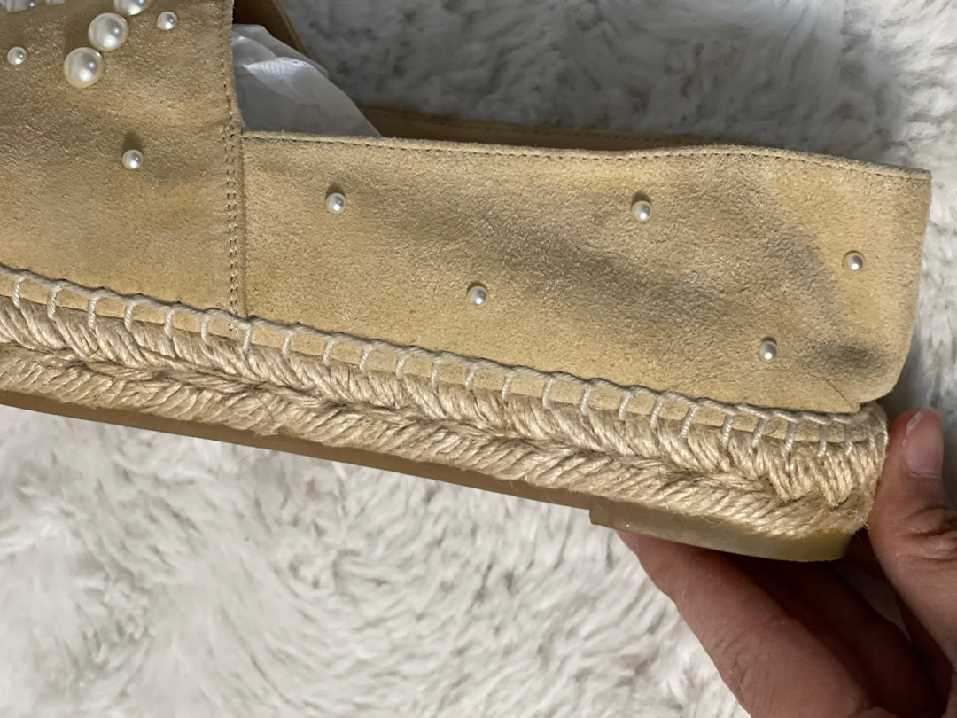 Chanel 19S Pearl CC Beige and Black Suede Espadrilles size EU 39