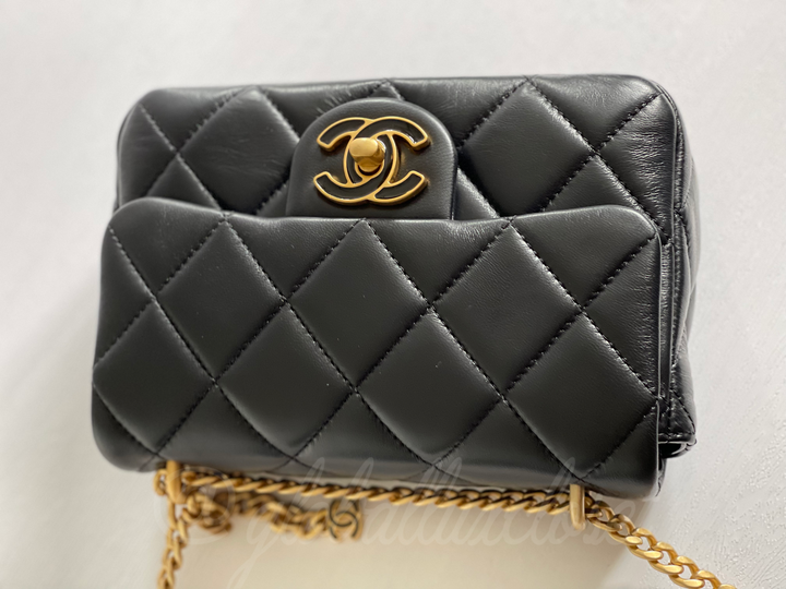 Chanel 22P Black Lambskin GHW Square mini flap bag