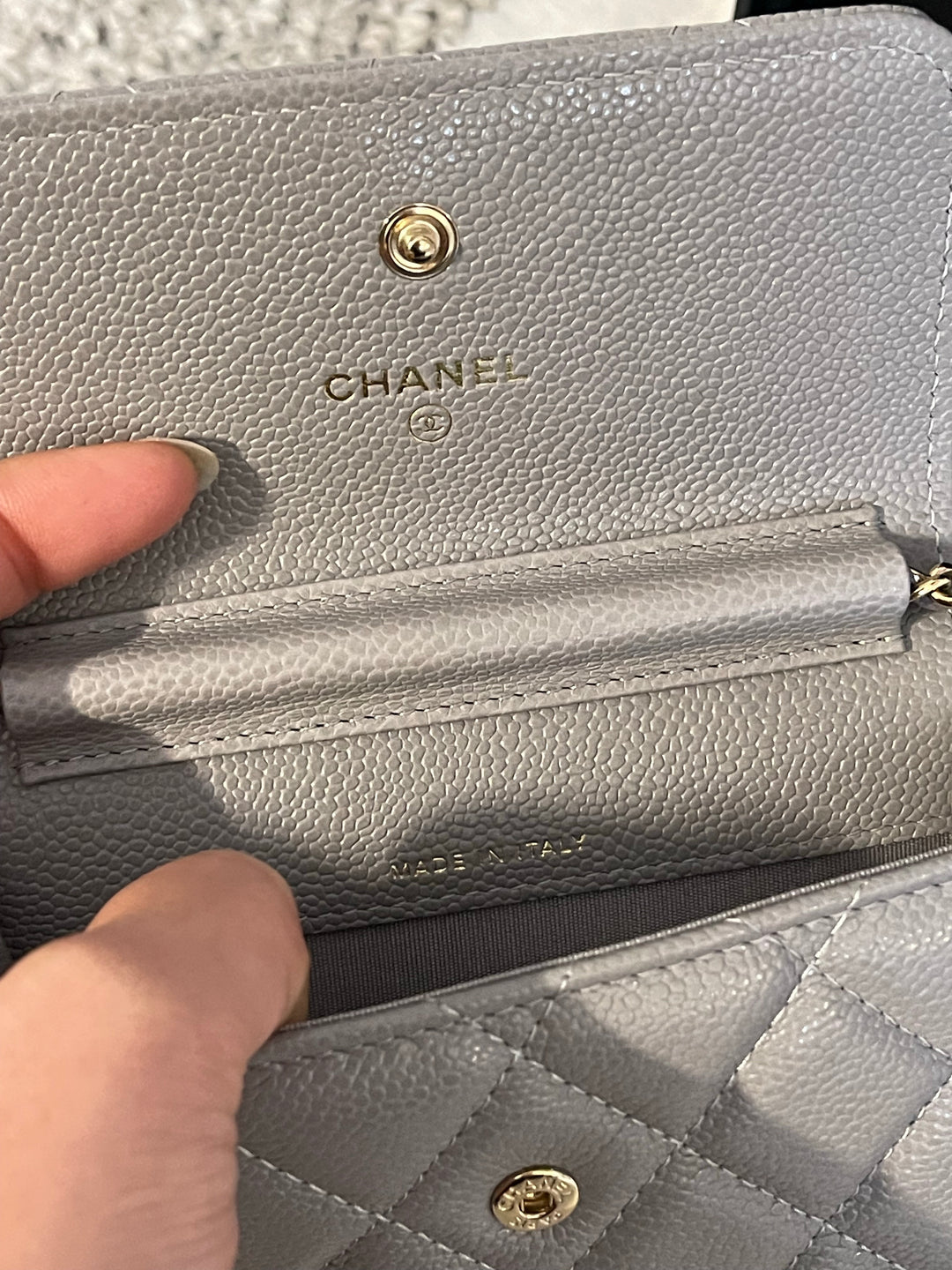 Chanel 21B Grey caviar coco chain o purse