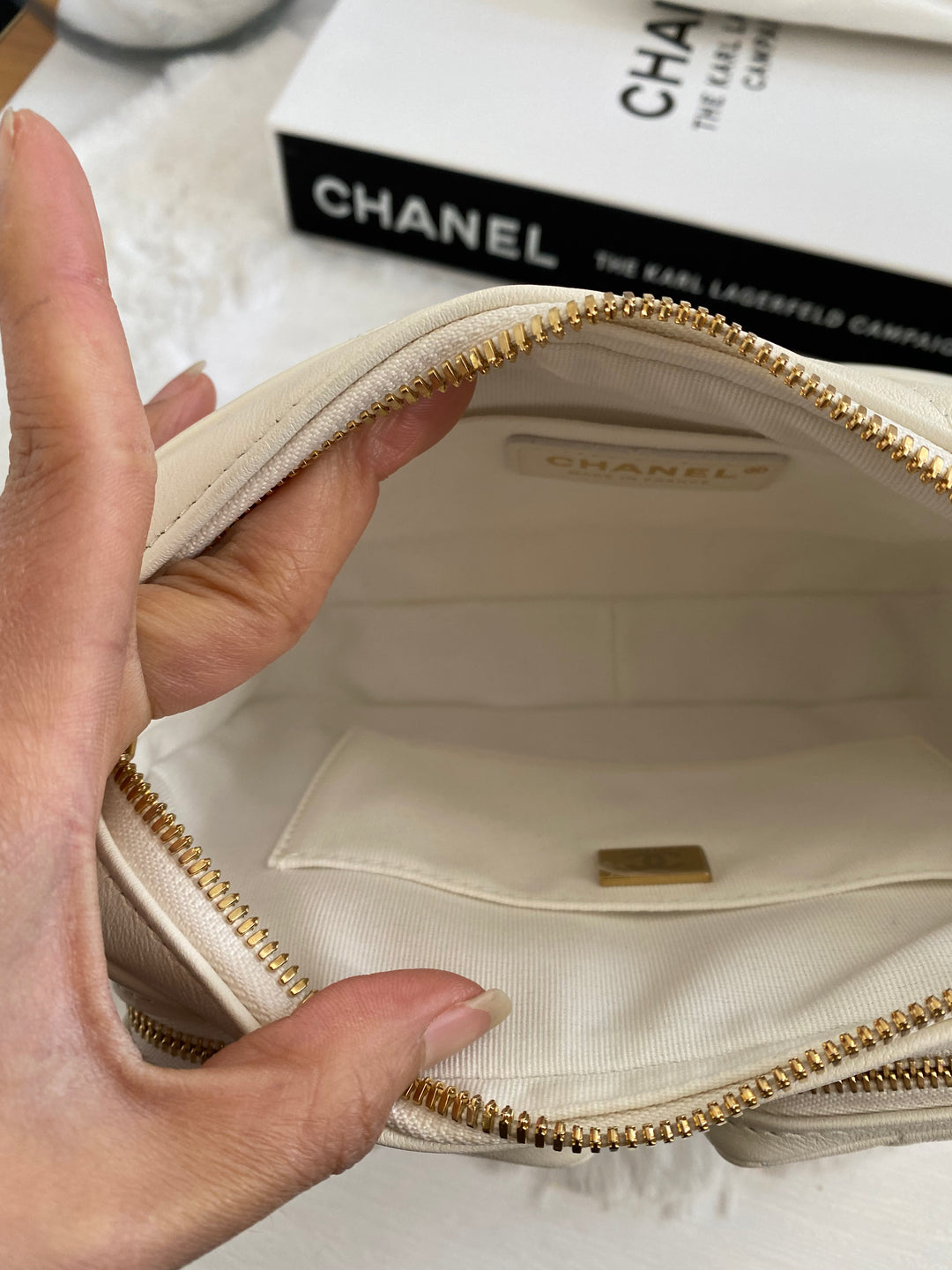 Chanel 22C White Calfskin GHW Small Camera Case Bag with Adjustable Strap