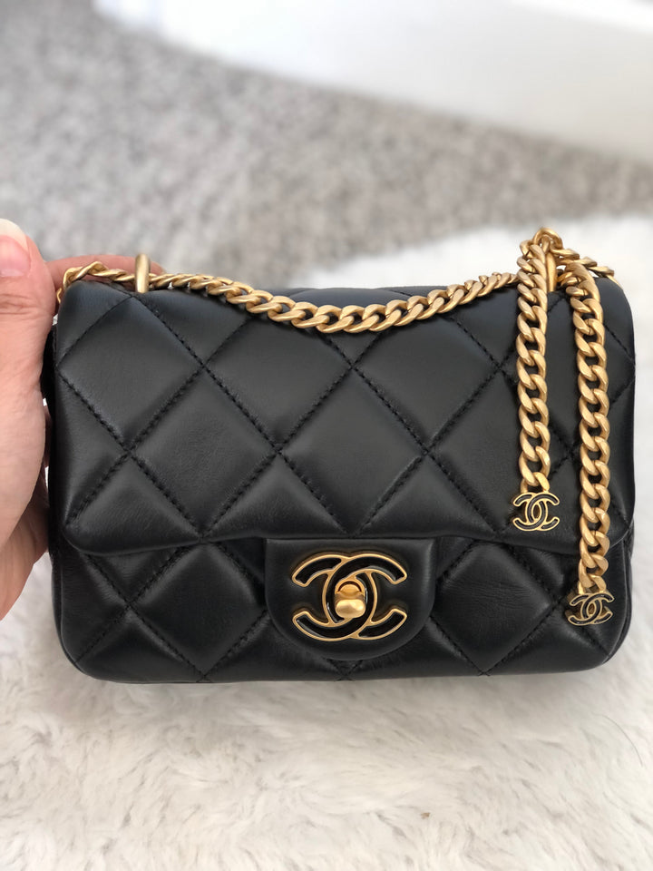 Chanel 22P Black Lambskin GHW Square mini flap bag
