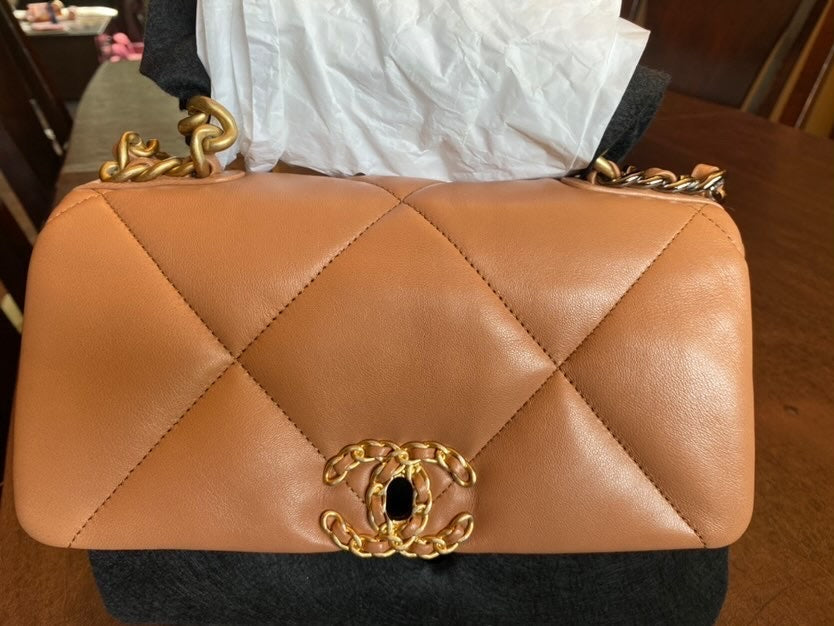 Chanel 19 Size Small In 21P Caramel Lambskin Mixed hardware