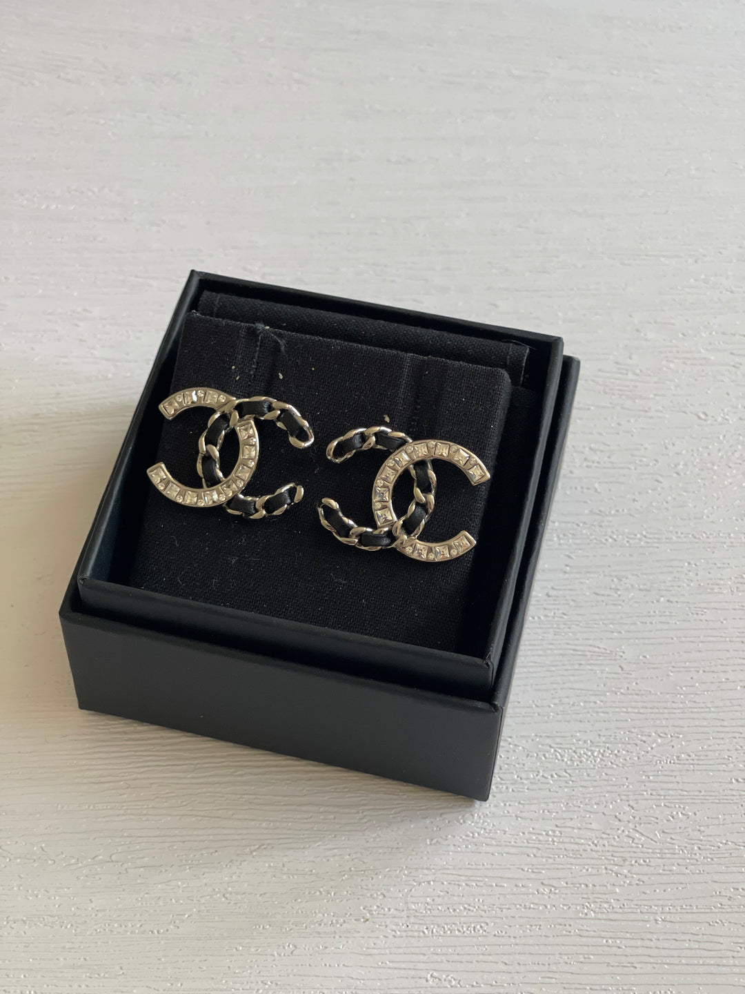 Chanel 19B CC Silver hardware Earrings
