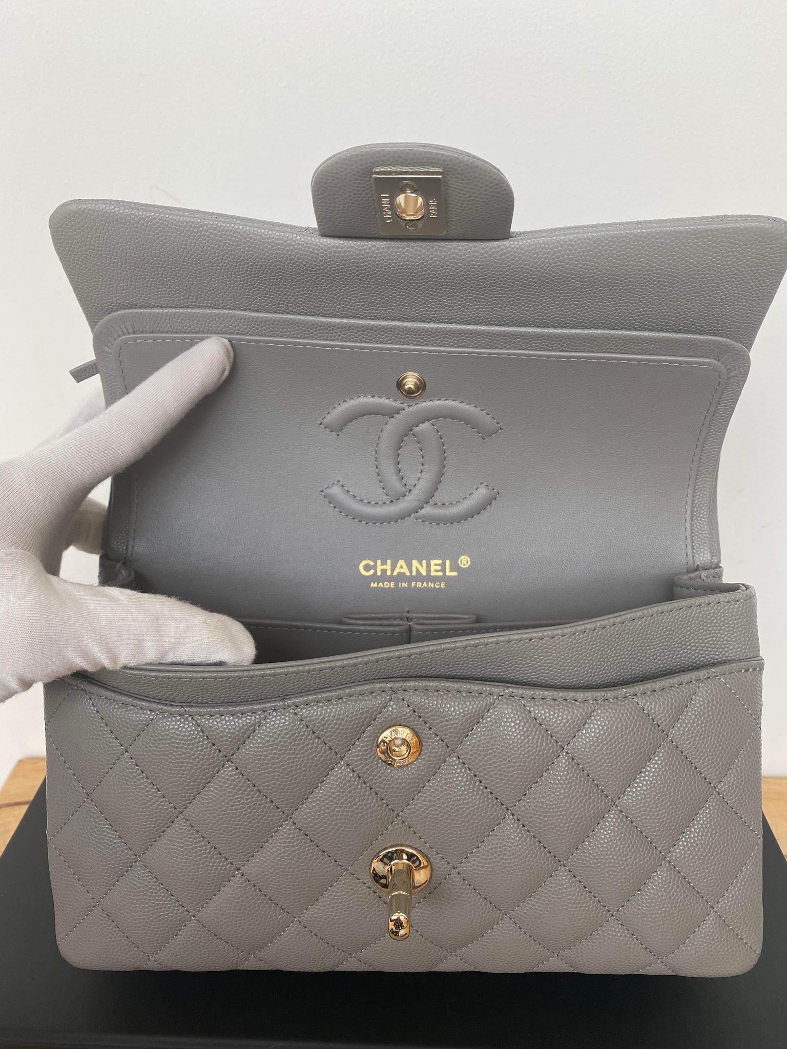 Chanel 22B Grey Caviar Lghw Small Classic Double Flap Bag (Nj531 Colou –  Globalluxcloset