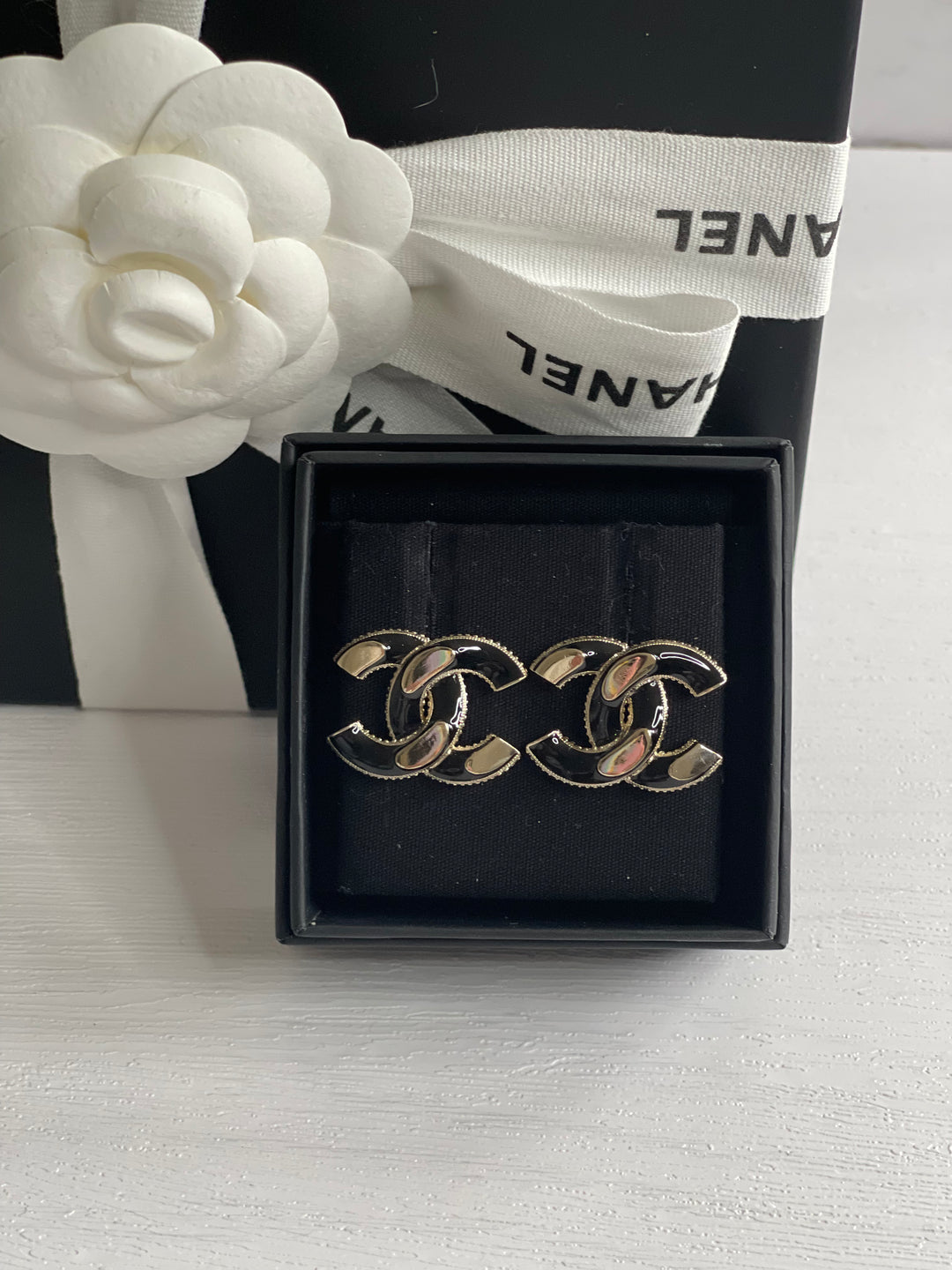 Chanel 21A Gold and Black CC Earrings