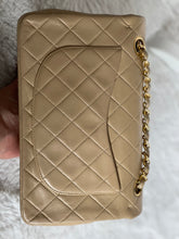 Load image into Gallery viewer, Chanel series 1 Beige Lambskin 24K GHW Small classic double flap bag
