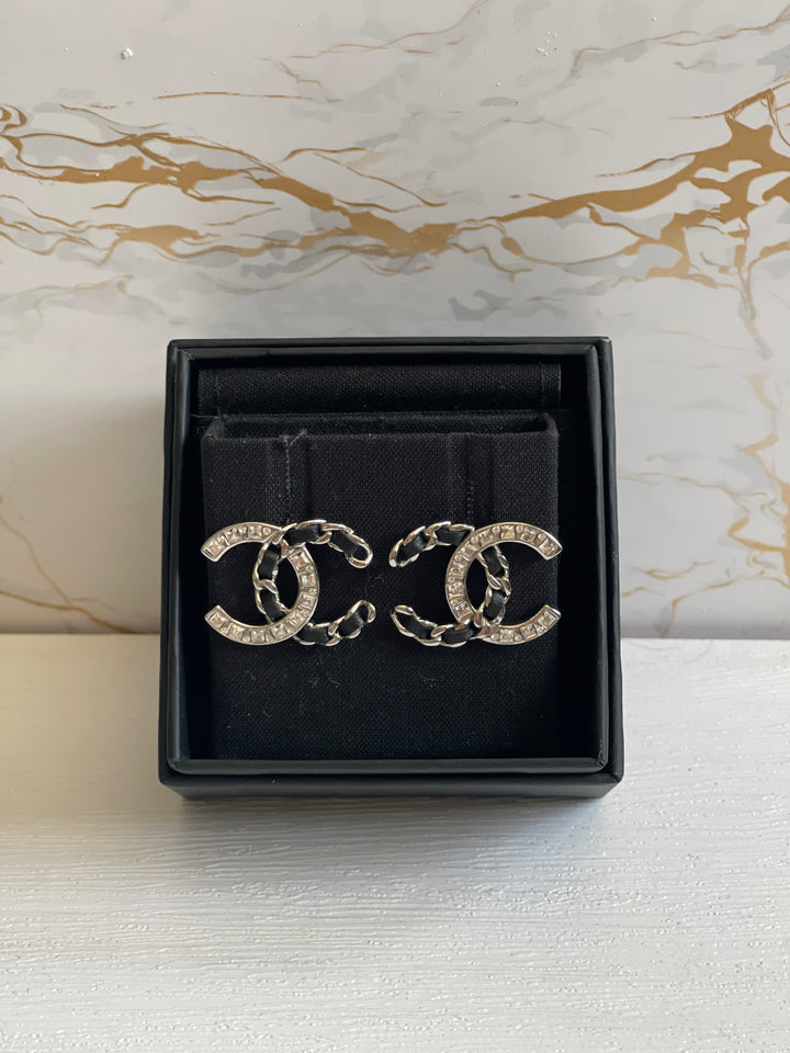 Chanel 19B CC Silver hardware Earrings