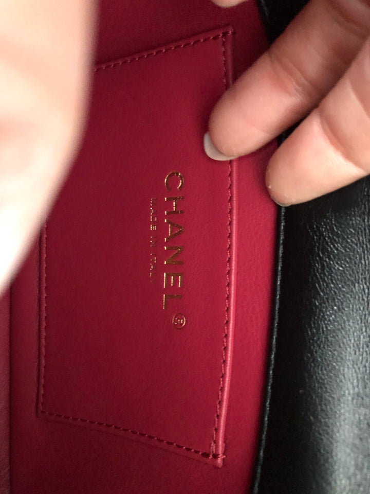 Chanel 22P Black Lambskin GHW Square mini flap bag