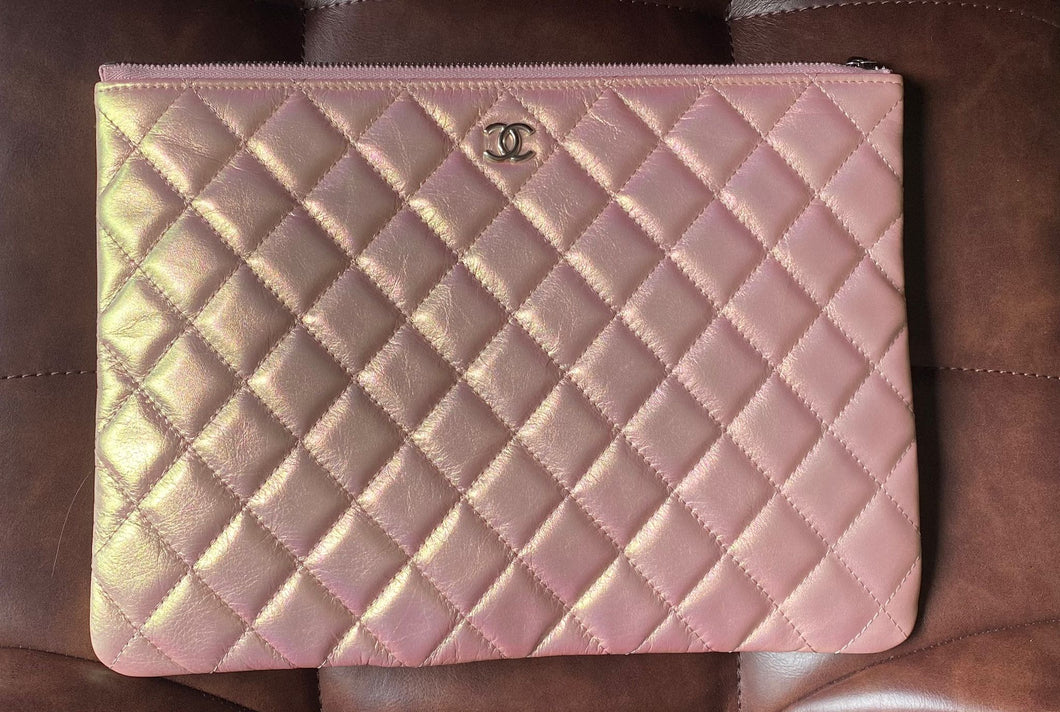 Chanel o case medium sale