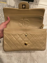 Load image into Gallery viewer, Chanel series 1 Beige Lambskin 24K GHW Small classic double flap bag
