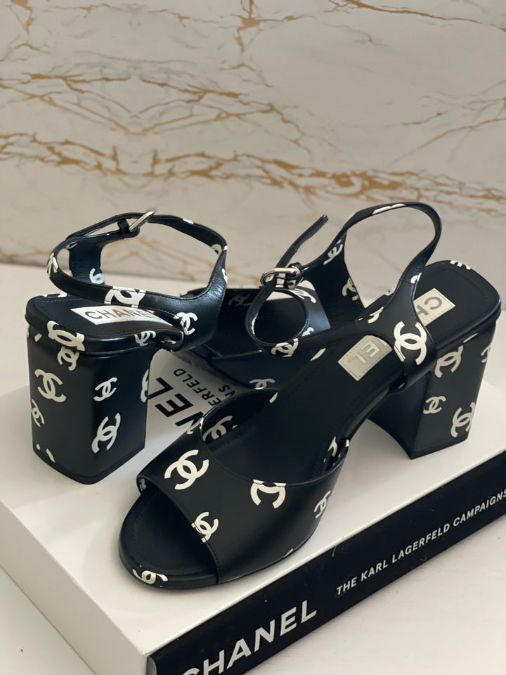 Chanel Runway 22S Collection Heeled Sandals Size EU 39 C